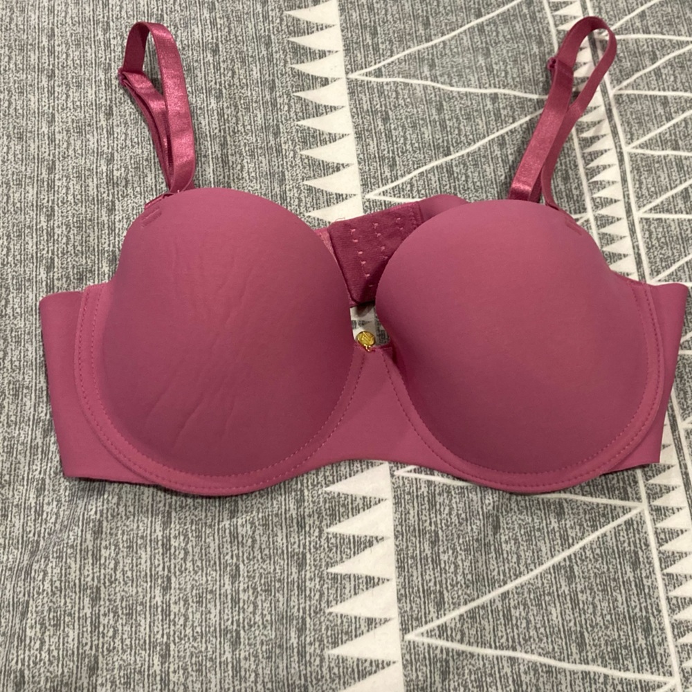 Adrienne Vittadini bra size 34C